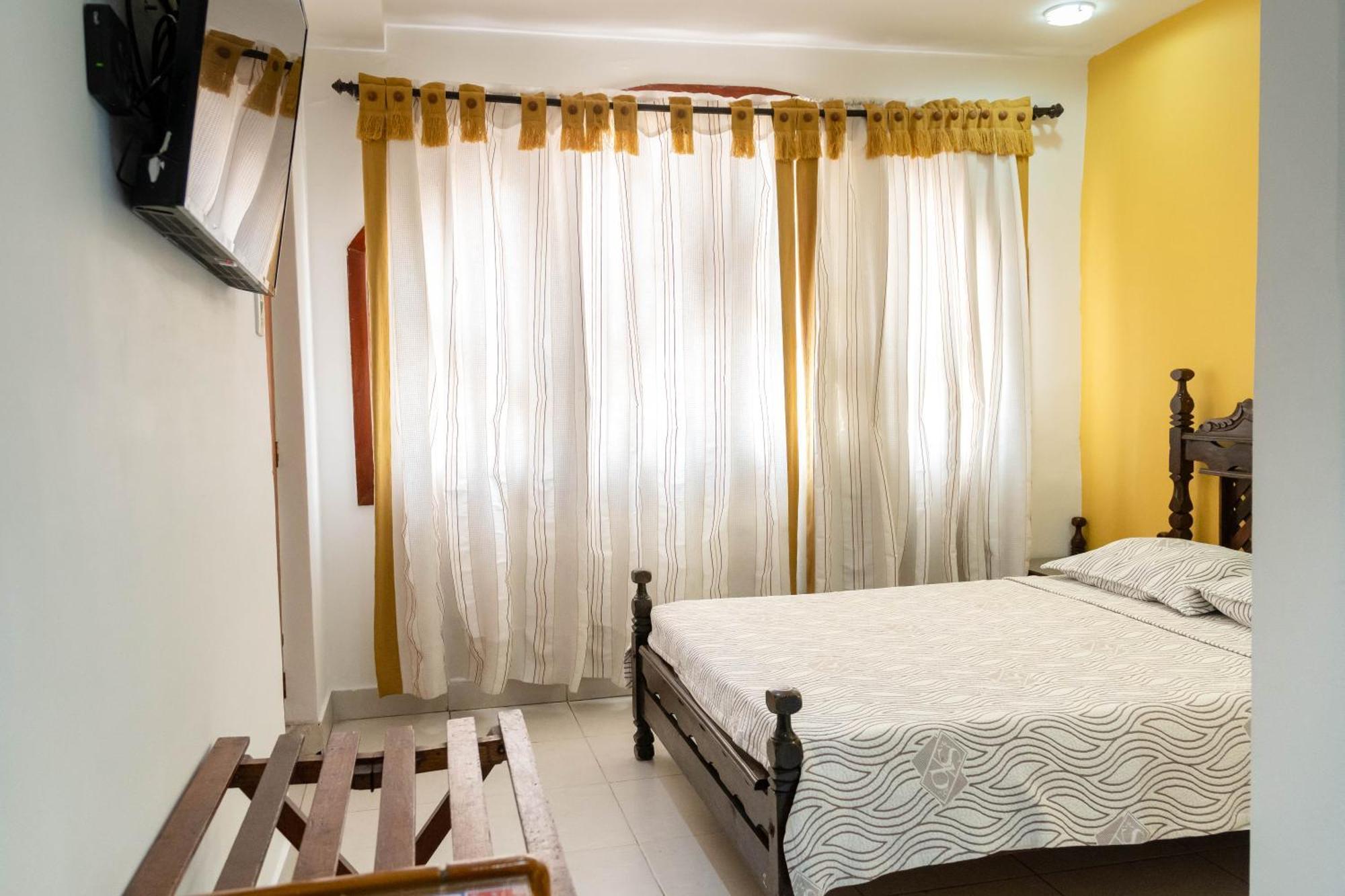 Hotel Veleros Cartagena Bagian luar foto