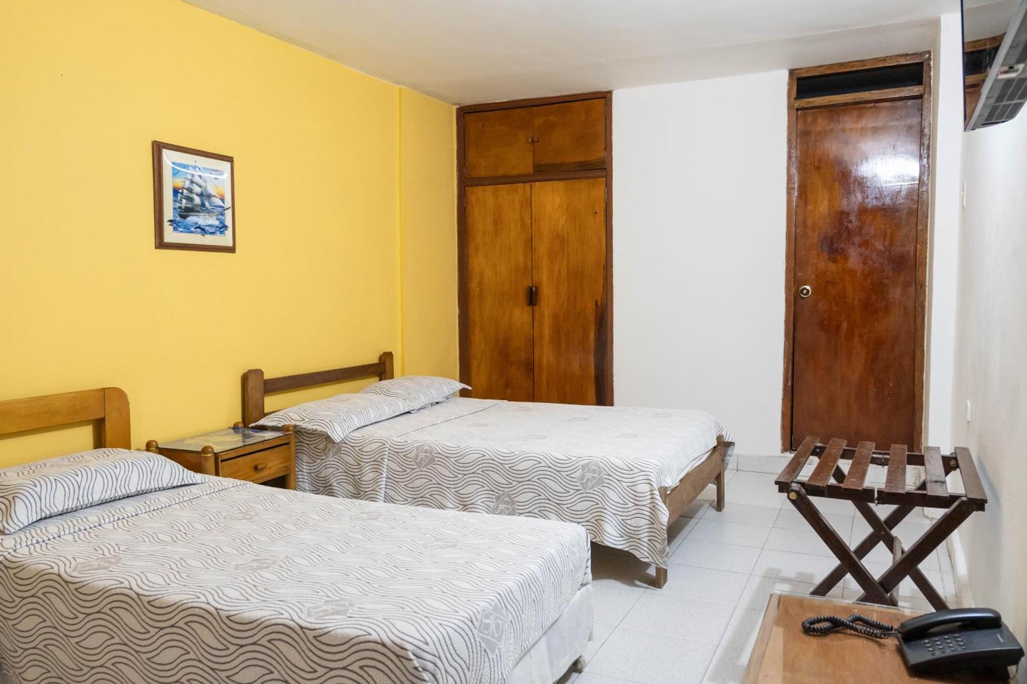 Hotel Veleros Cartagena Bagian luar foto