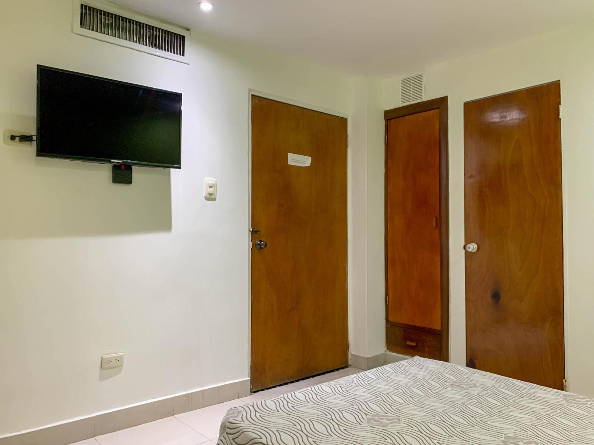 Hotel Veleros Cartagena Bagian luar foto